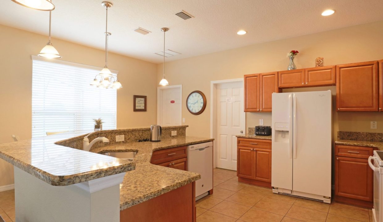 holiday-homes-orlando-villa-sara-11